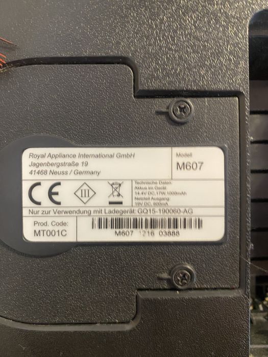 Робот пылесос пилосмок Dirt Devil M607