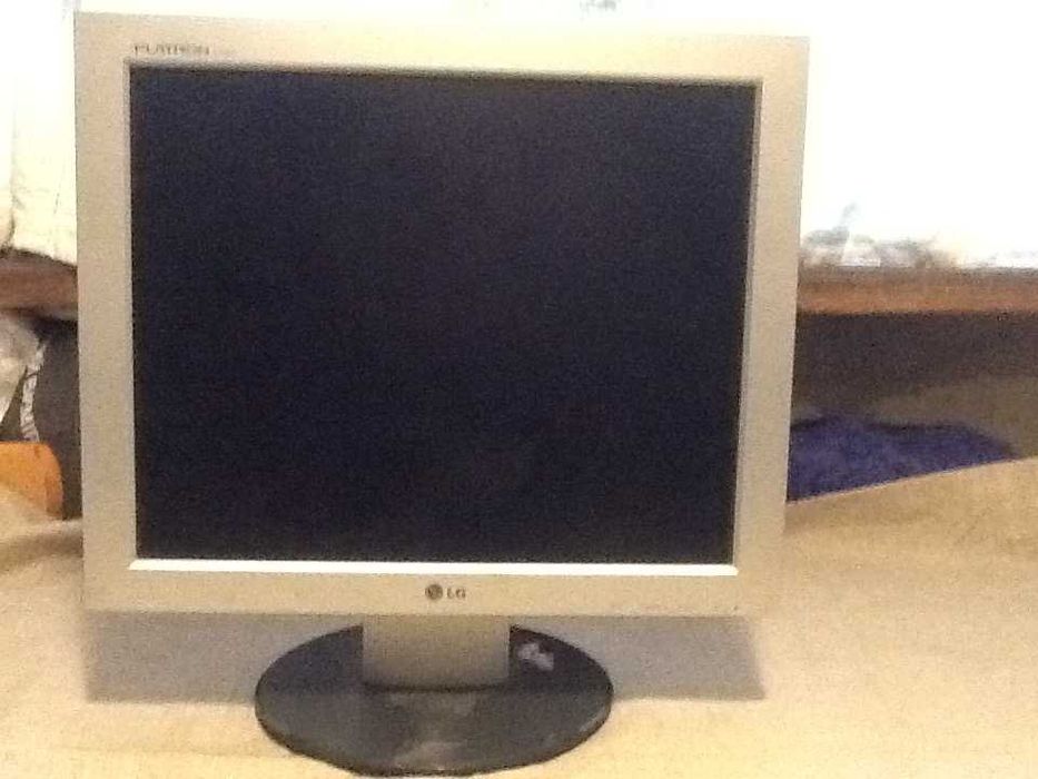 Продам недорого Led монітор для комп'ютера LG FLATRON L1730$UTN Корея
