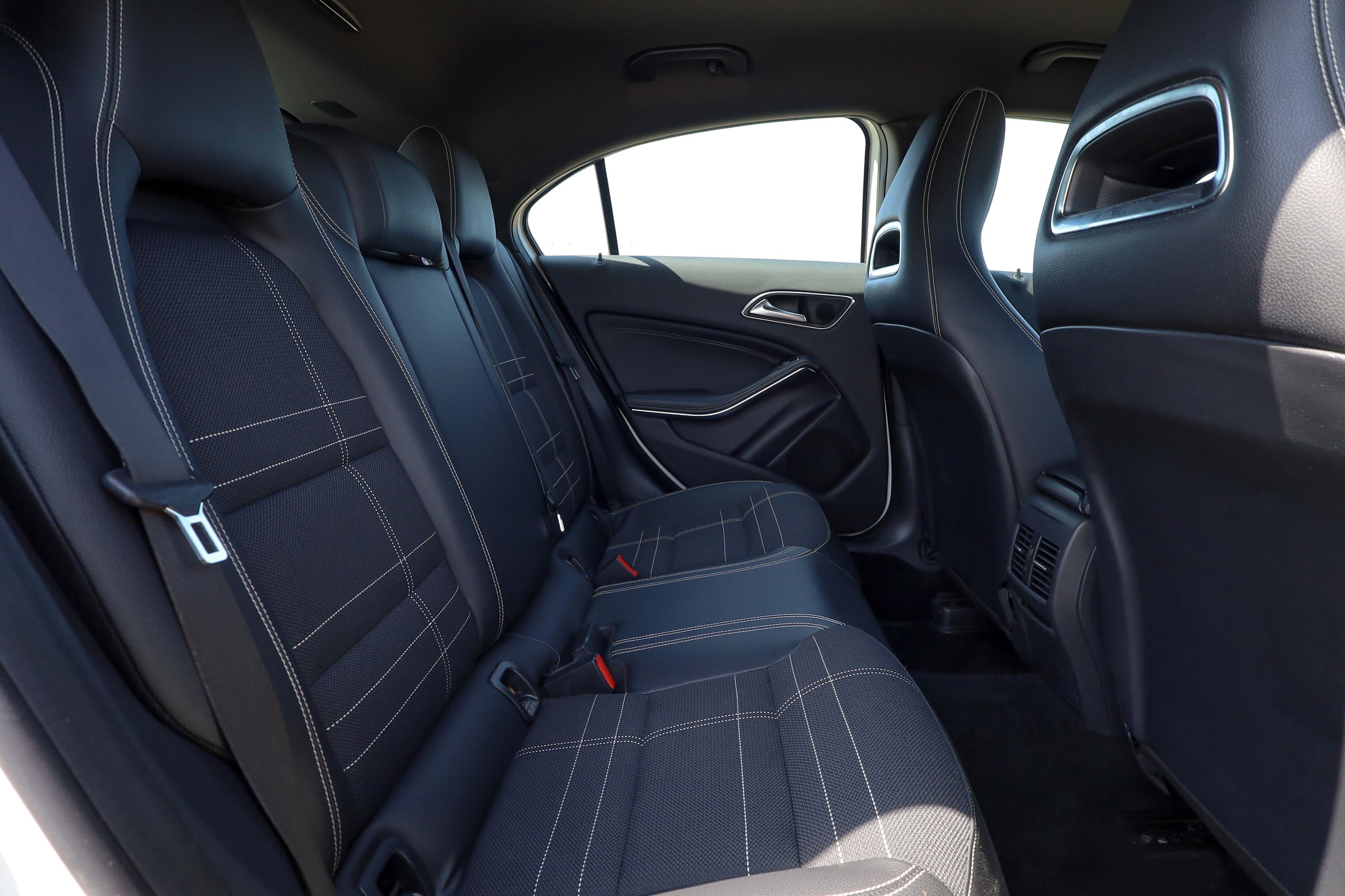 Mercedes Benz A 180 - Desde 150 € / mês