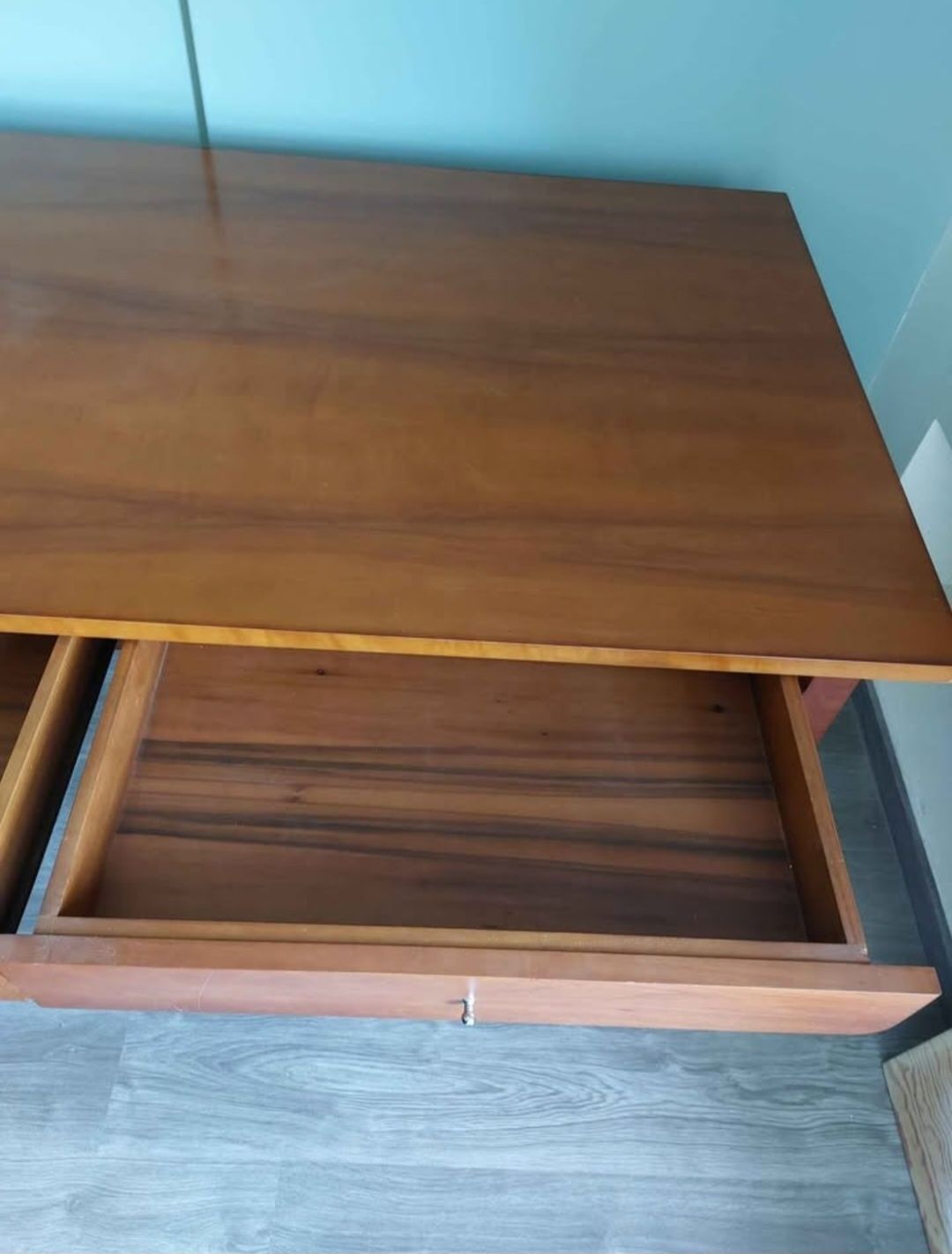 mesa linhas direitas
