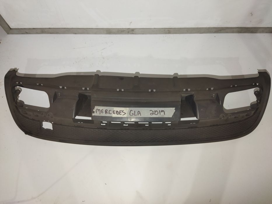 Parachoque Mercedes GLA 2019