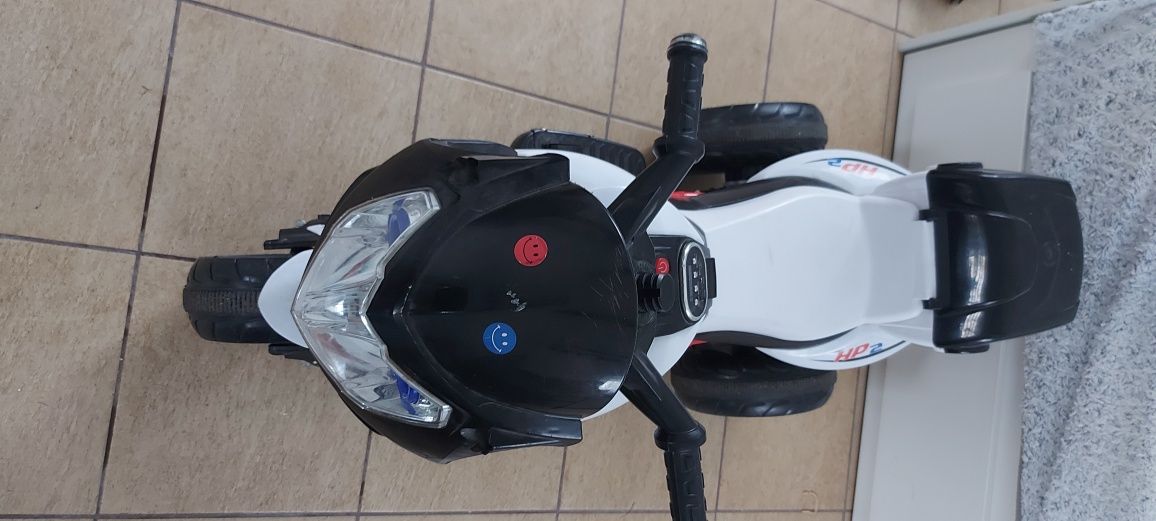 Motorek na akumulator