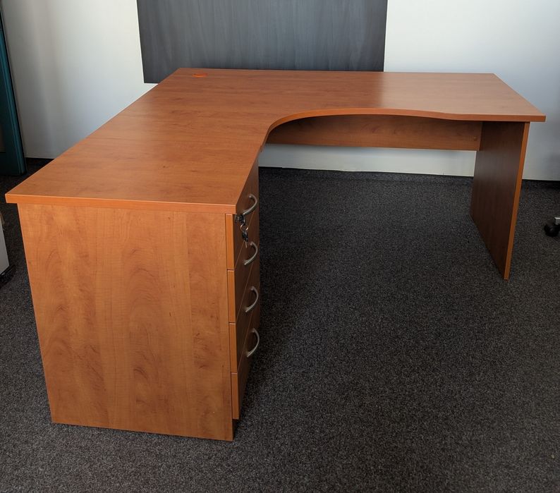 Biurko narożne biurowe. 6 sztuk. + Kontenerek.