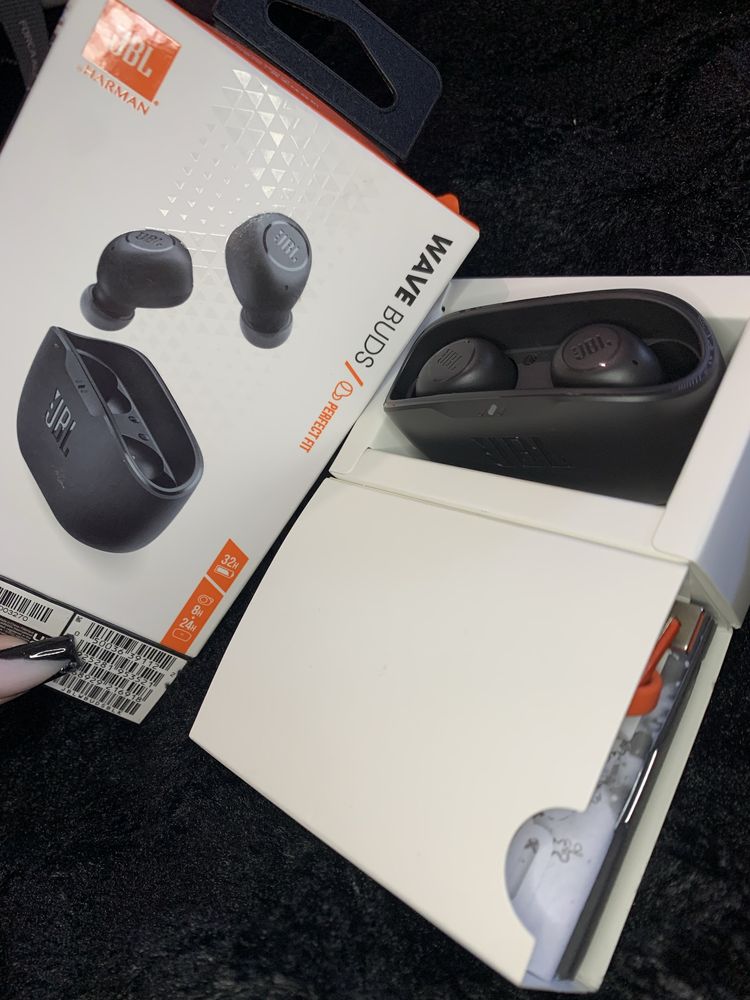 JBL Wave Buds Auriculares