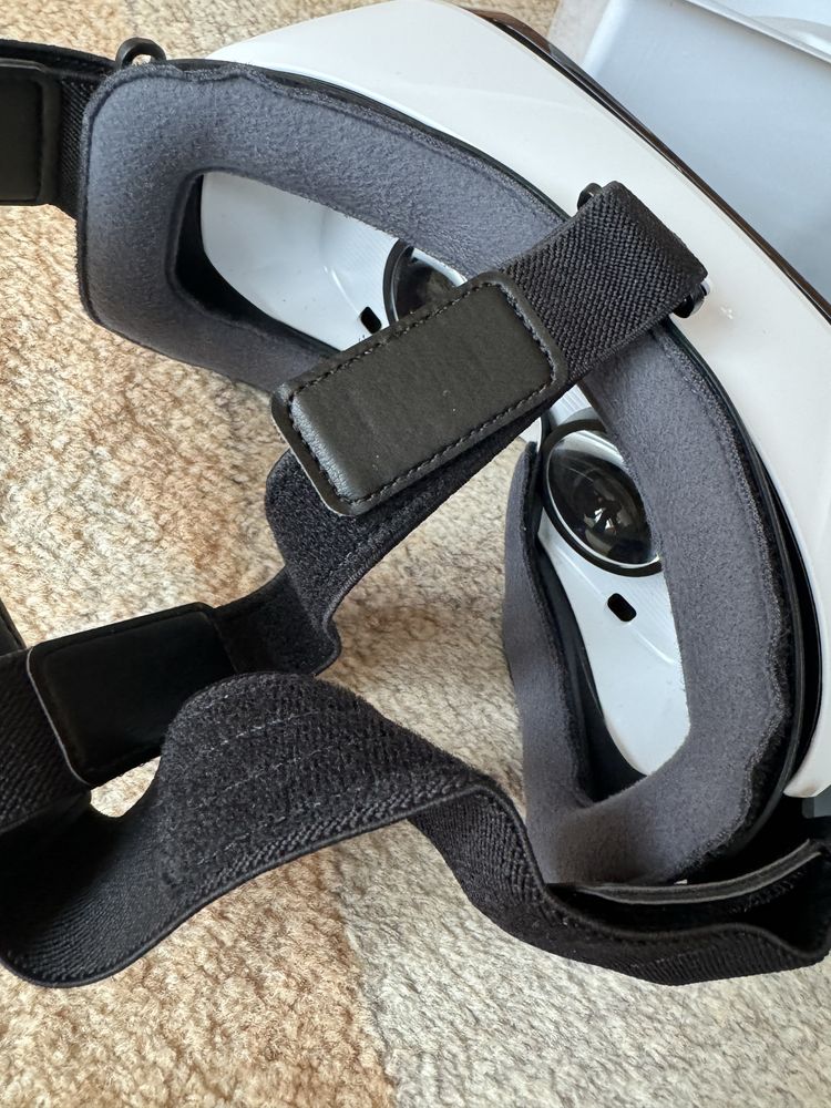 Окуляри віртуальної реальності  Samsung Gear VR (SM-R322)