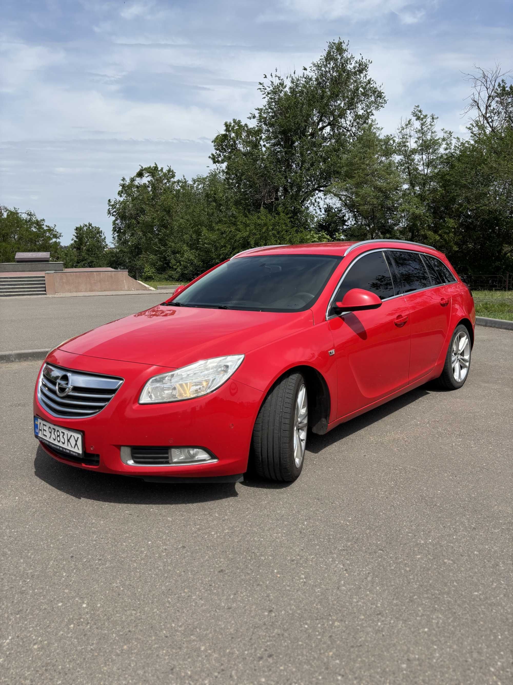 Автомобіль "Opel Insignia" від власника