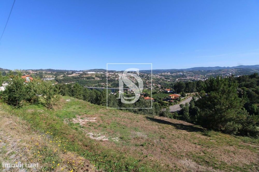 Terreno de construção em Cepelos