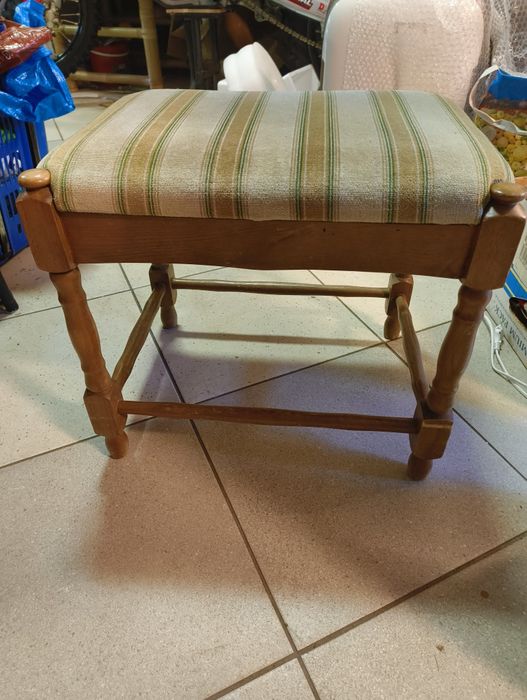Taboret  z czasów  PRL-U