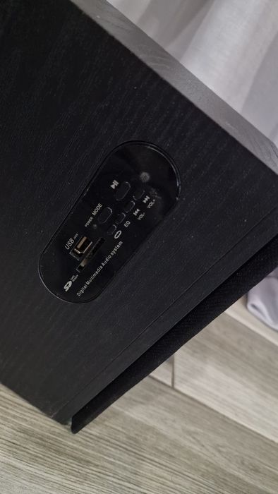 Продам колонки KONoOS KNS-D400