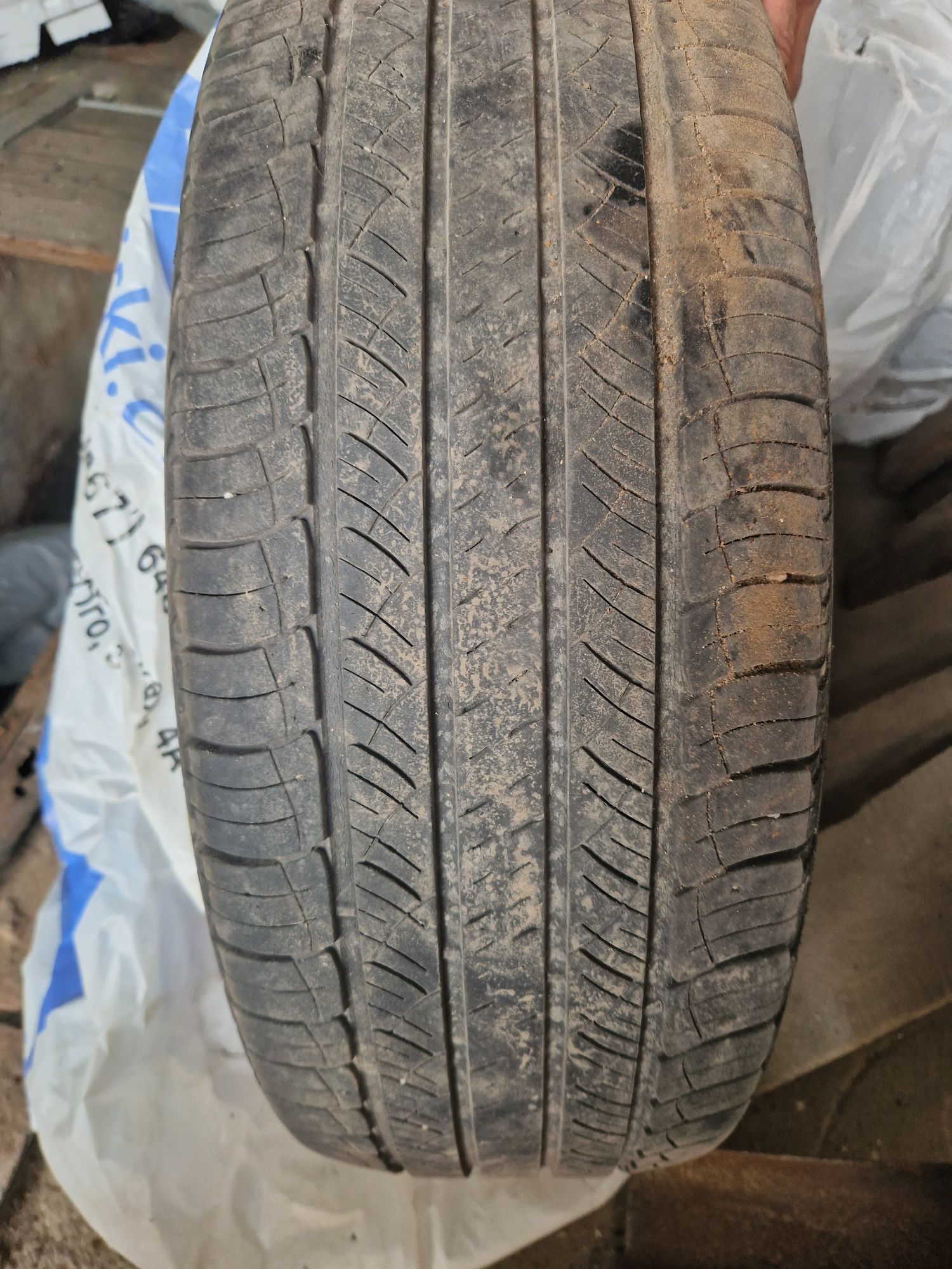 Шини Michelin 215/65 R16 Latitude TourHP