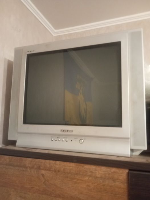 Продам телевізор