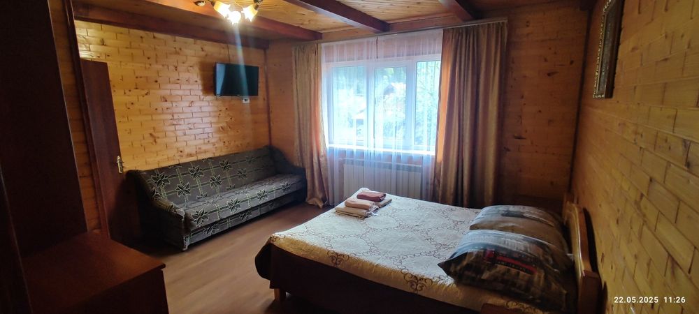 Частина Будиноку "Ясень" на 6 номерів 12-18місць з кухнею та
