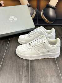 Nike Air Force 1 Low 07 White EU 43 Unisex Oryginalne nowe buty