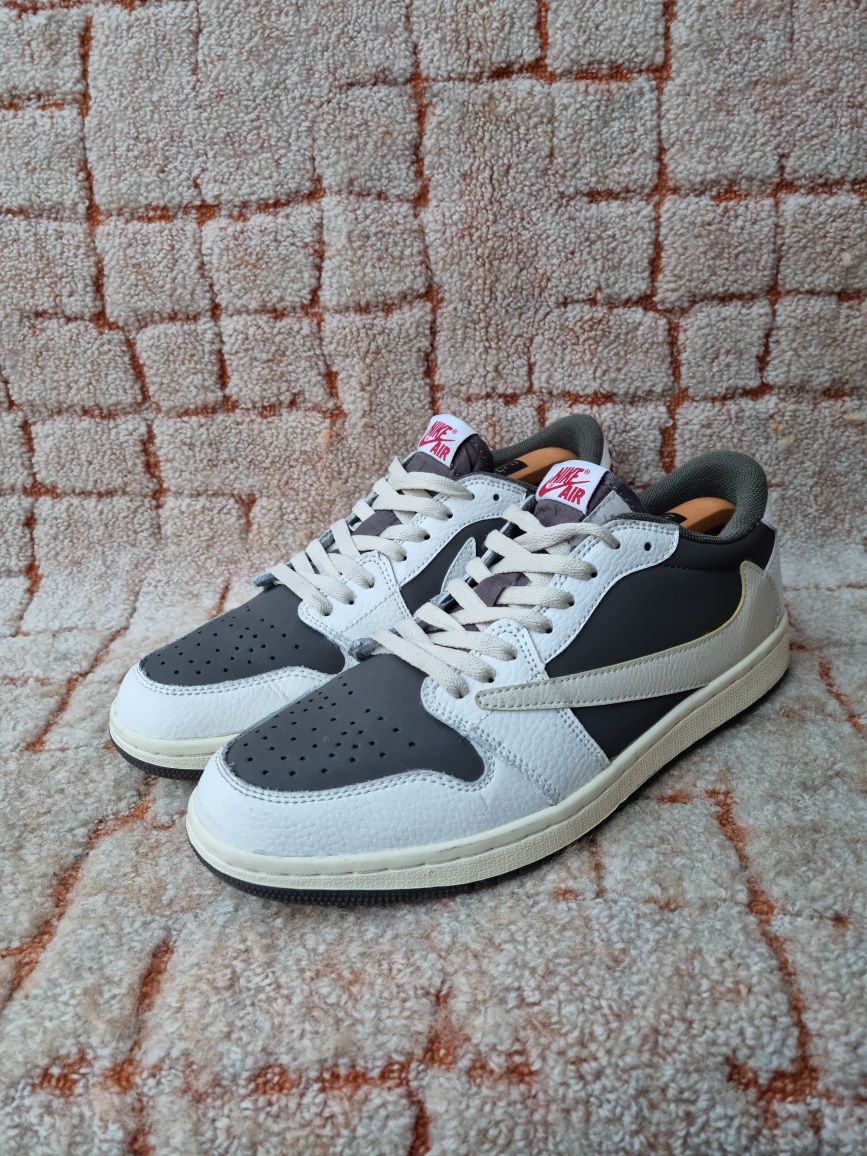 мужские кроссовки Jordan 1 Retro Low x Travis Scott Low OG