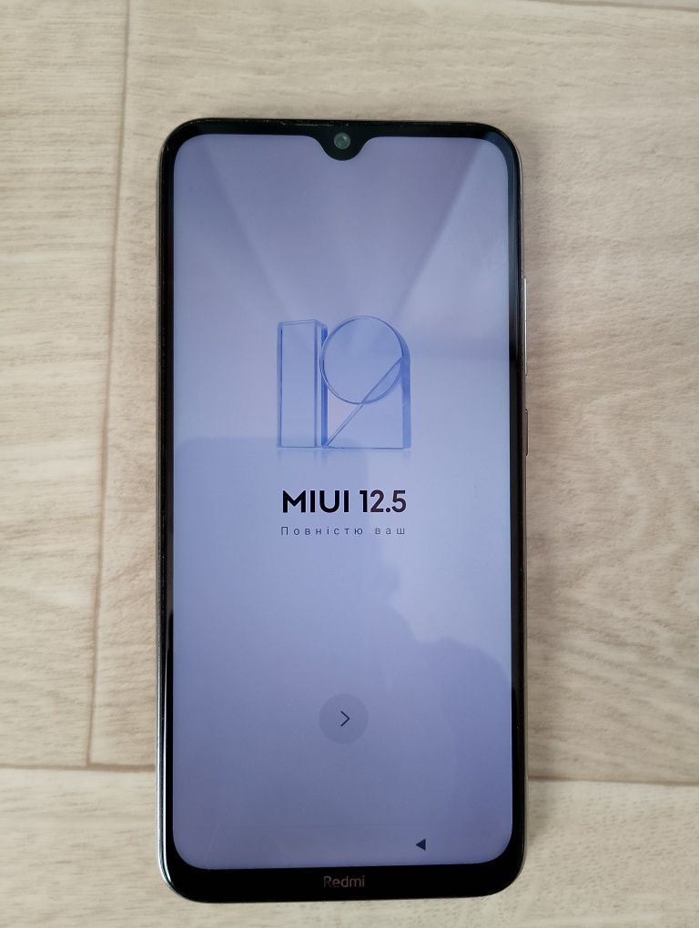 Телефон Xiaomi Redmi Note 8+ 9 чехлов на него