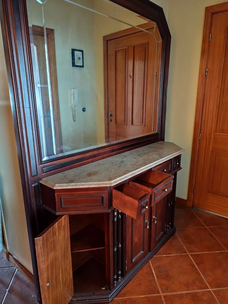 Móvel de entrada com pedra mármore