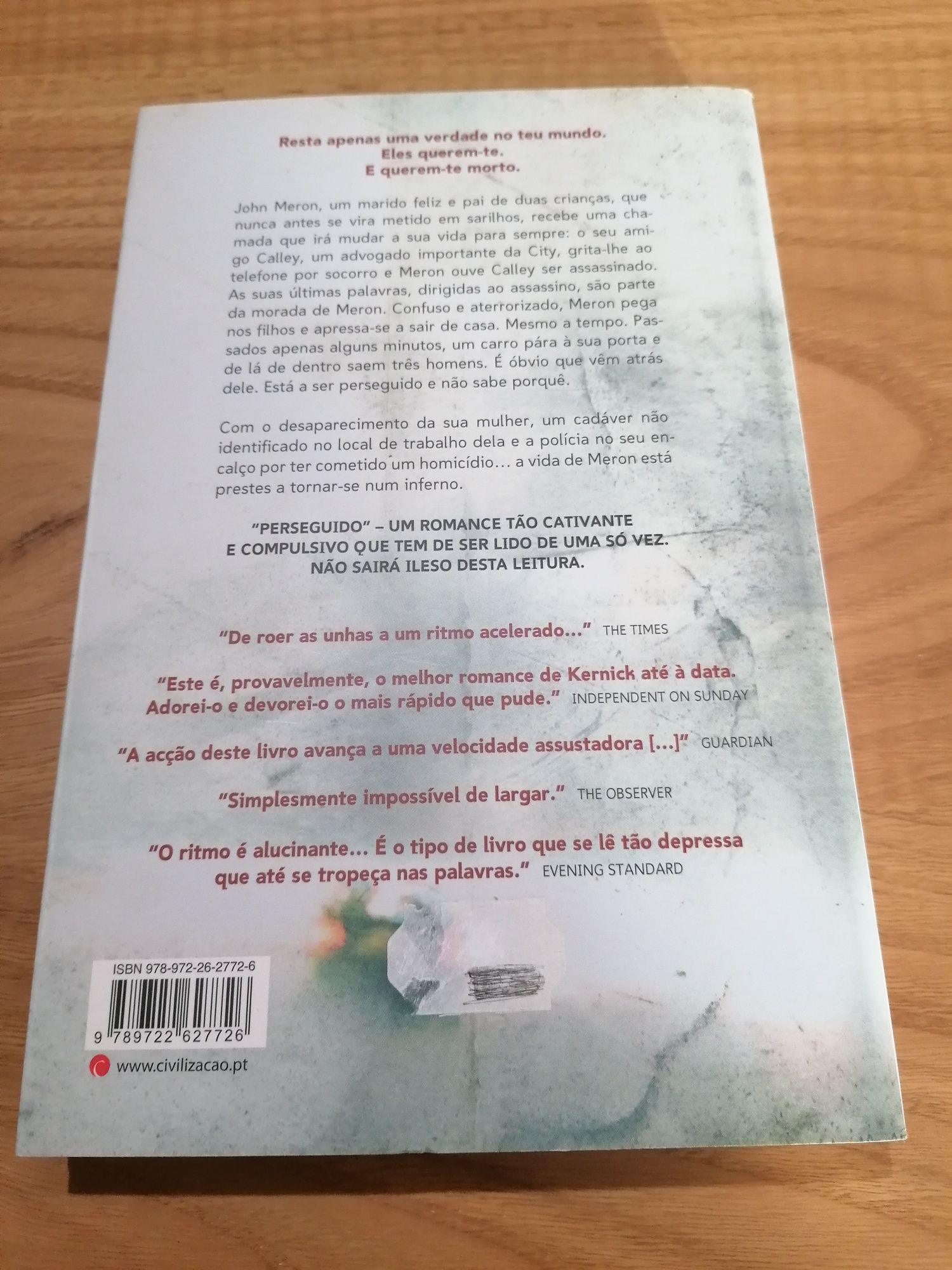 Livros de suspense.
