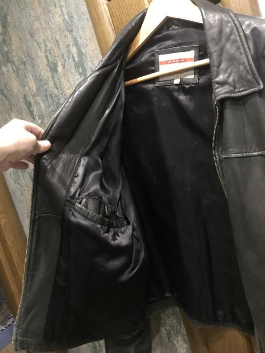 Продам шкіряну куртку lee cooper!!!