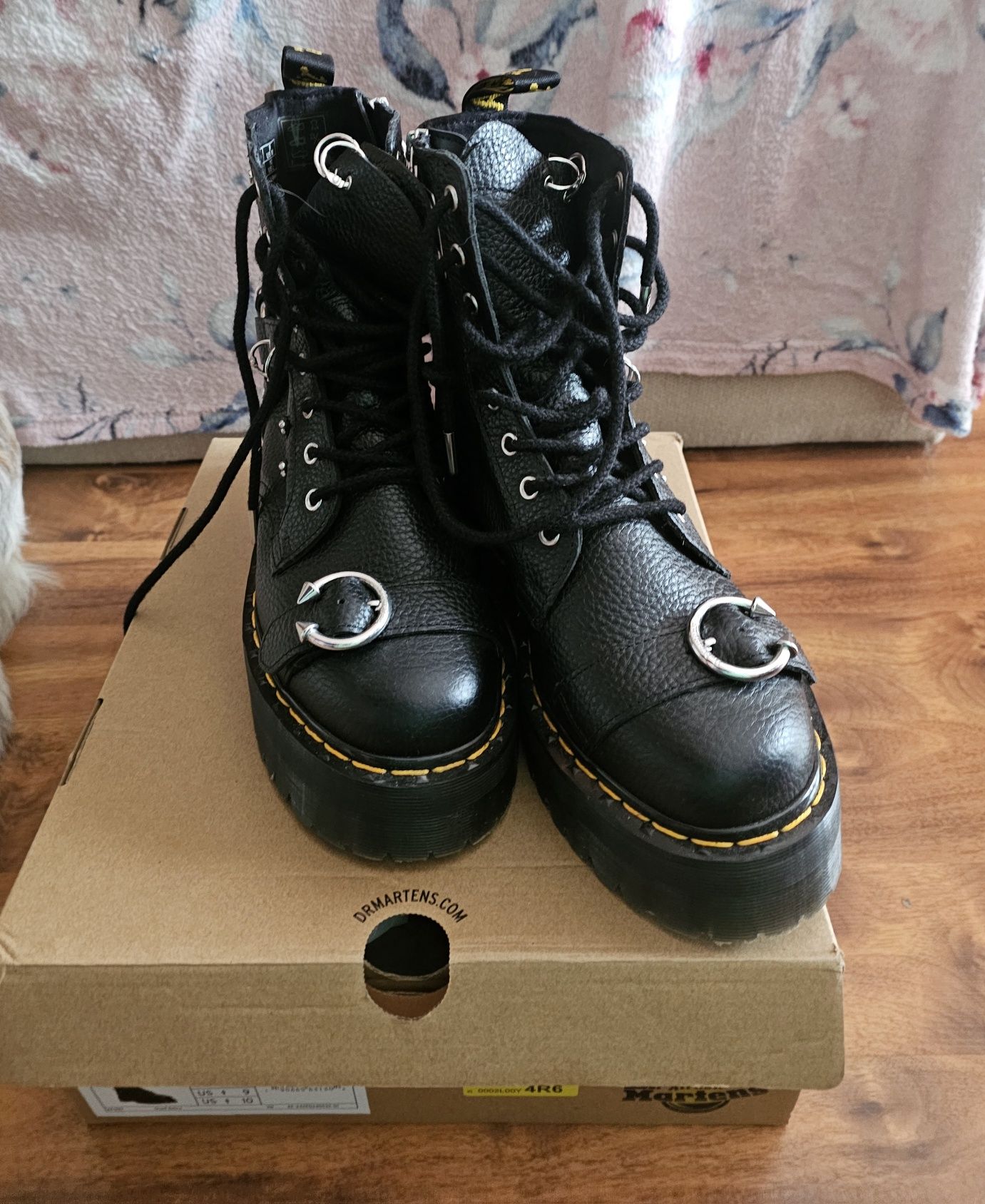 Martensy Jadon Boot Piercing
