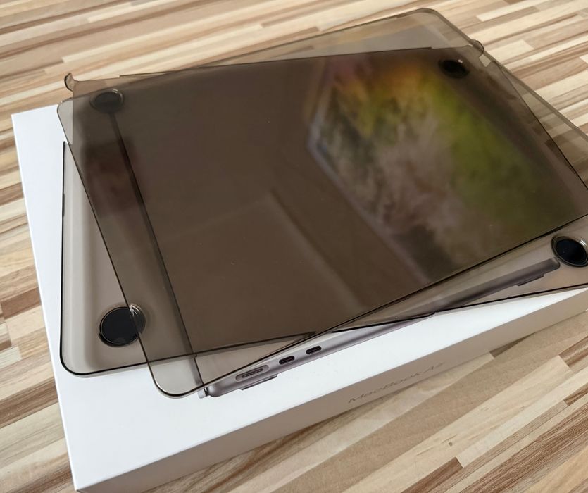 Apple Macbook Air M2 gwarancja 16GB Ram 256 SSD
