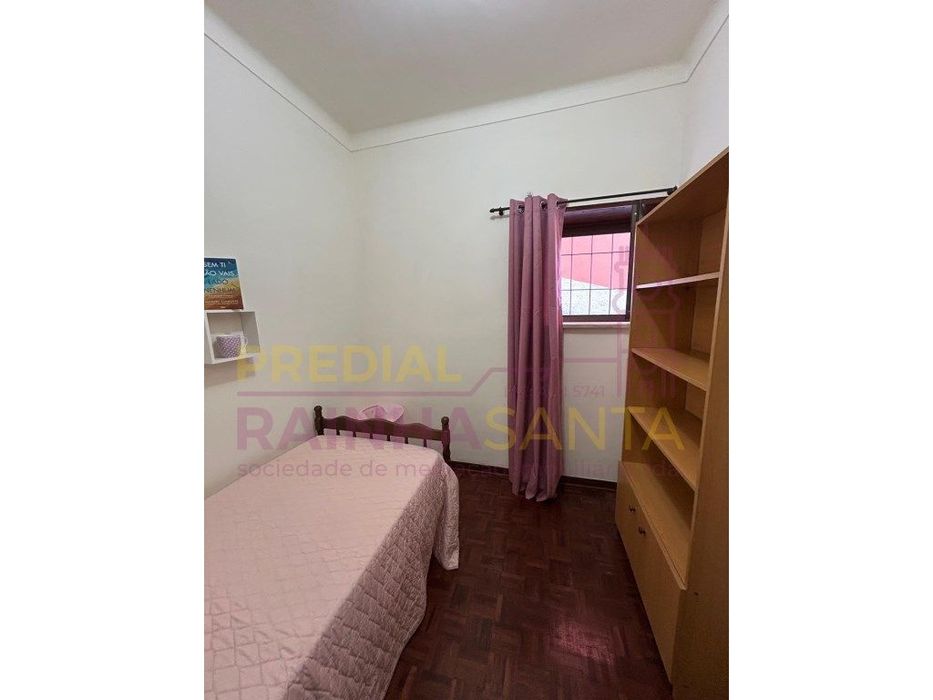 Quarto - Junto à Faculdade de Desporto - Coimbra