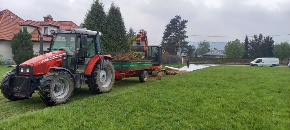 Budowa dróg z gruzu kamienia utwardzenie drogi dojazdowej koparka