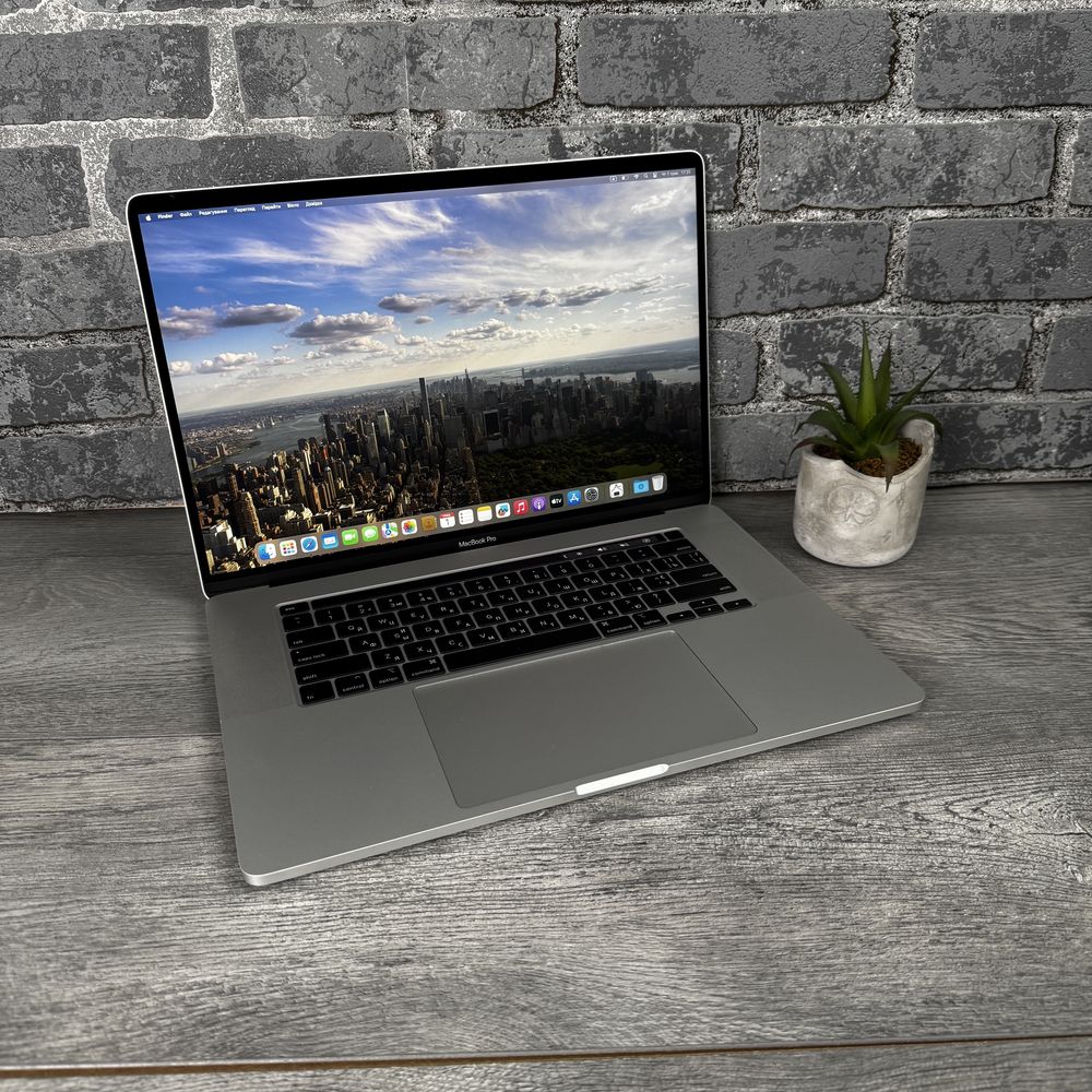 SALE! MacBook Pro 16 2019 Silver i7/16Gb/512Gb