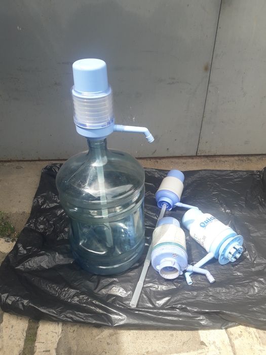 Бутиль для води  19 л , помпи.