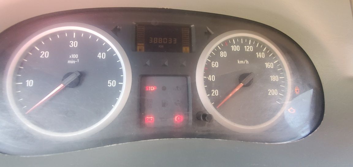 Opel Vivaro 2.0 пасажир