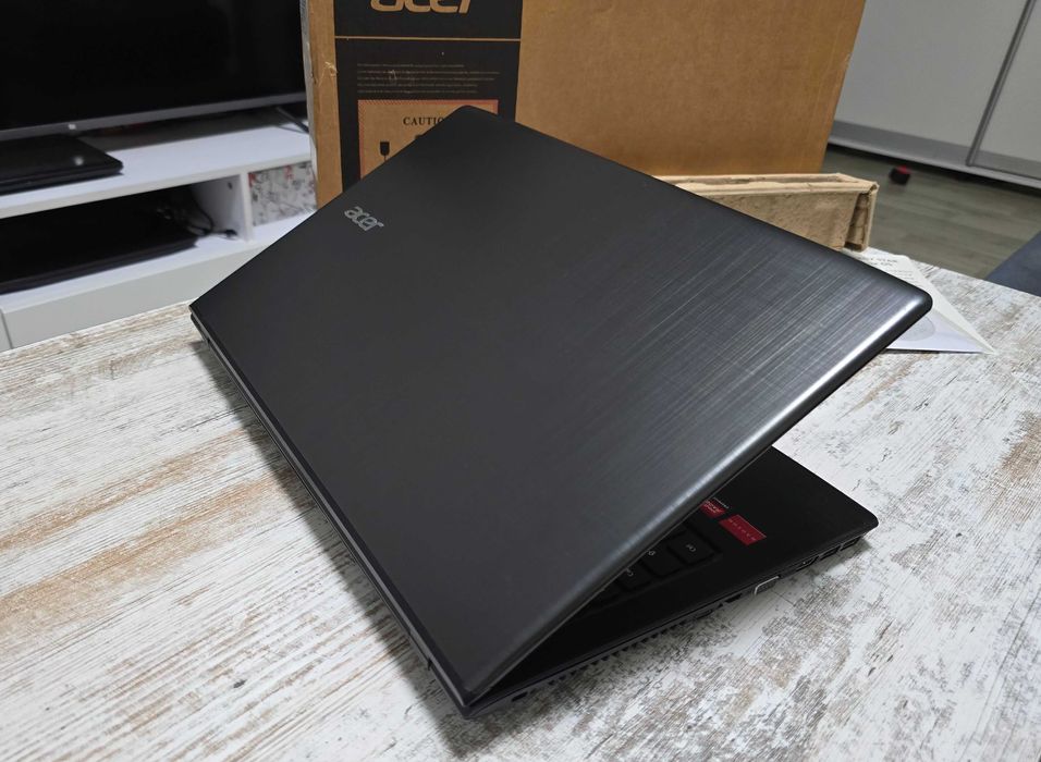 Игровой Acer 15.6" FullHD/4 ядра /Radeon R8 M445DX/8GB/128GB SSD+512GB