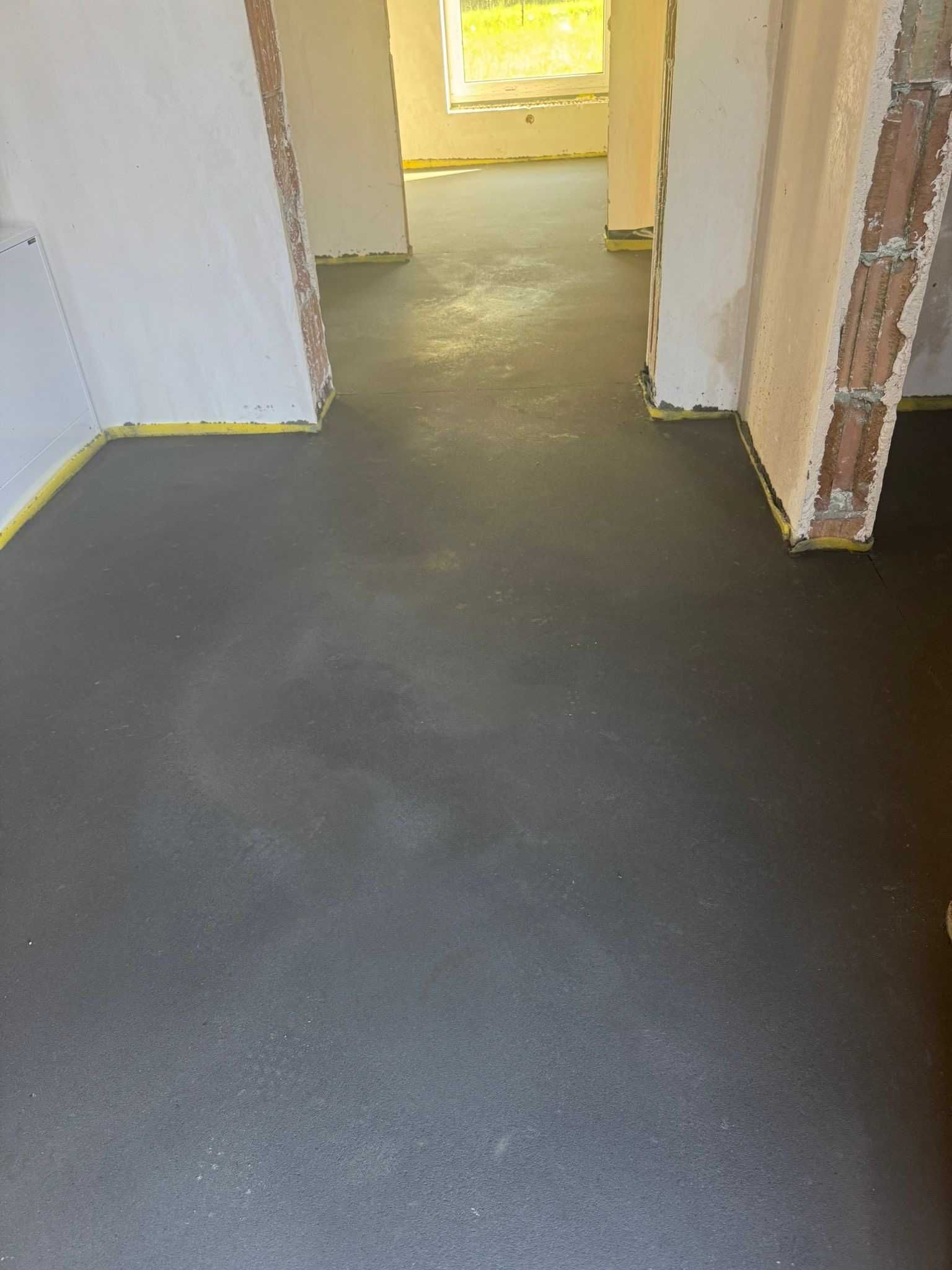 Sprzedam dom z garażem , działka 8 arów, Brzeźnica, Pustków Osiedle.
