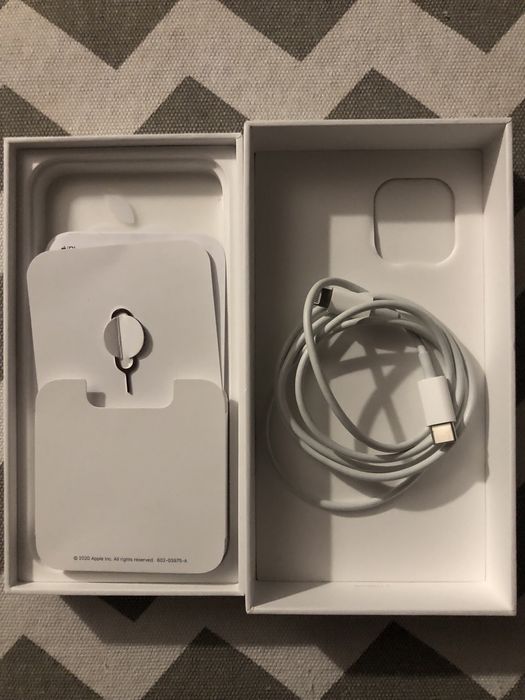 Iphone 12 com tudo de origem