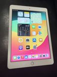 Apple iPad 6 gen. A1893 32GB WiFi silver stan idelany + etui