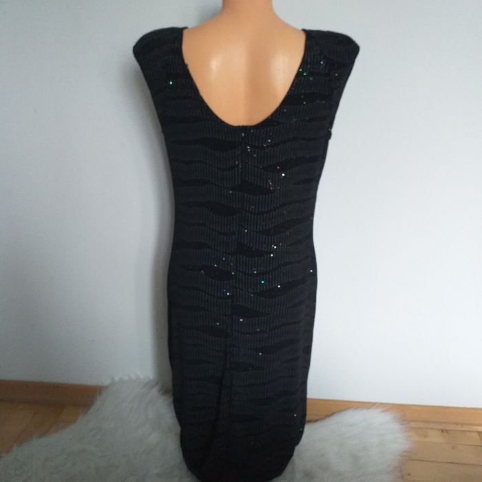 Piękna koktailowa sukienka damska