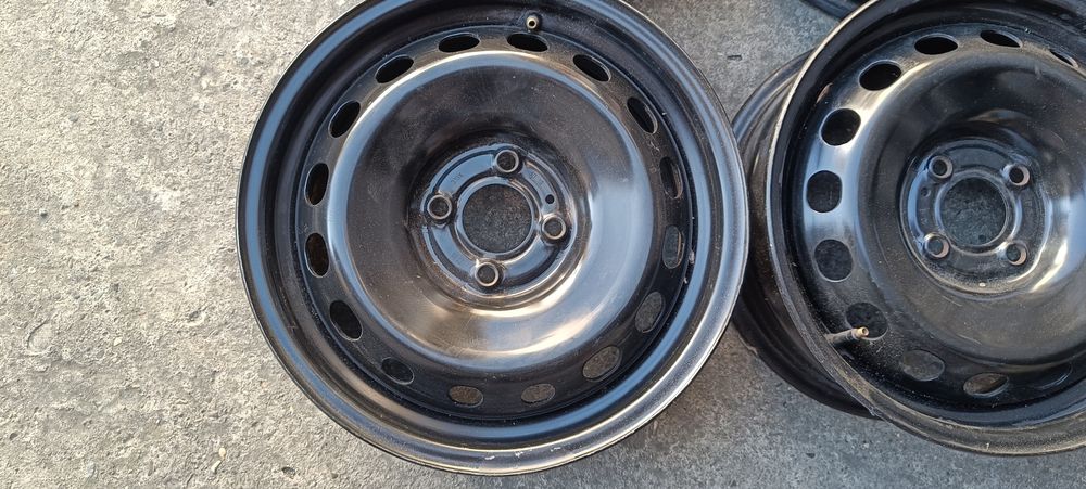 Диски Reno Dokker R15 4*100 6J ET-40. 4шт