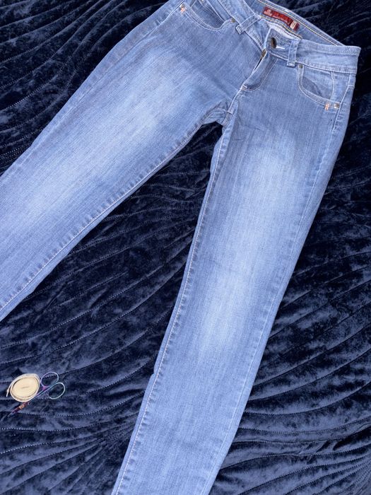 Spodnie jeasnowe No More