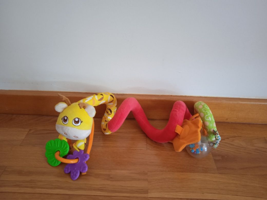 Espiral/Brinquedo para pendurar no  carrinho, ovo ou berço de bebé