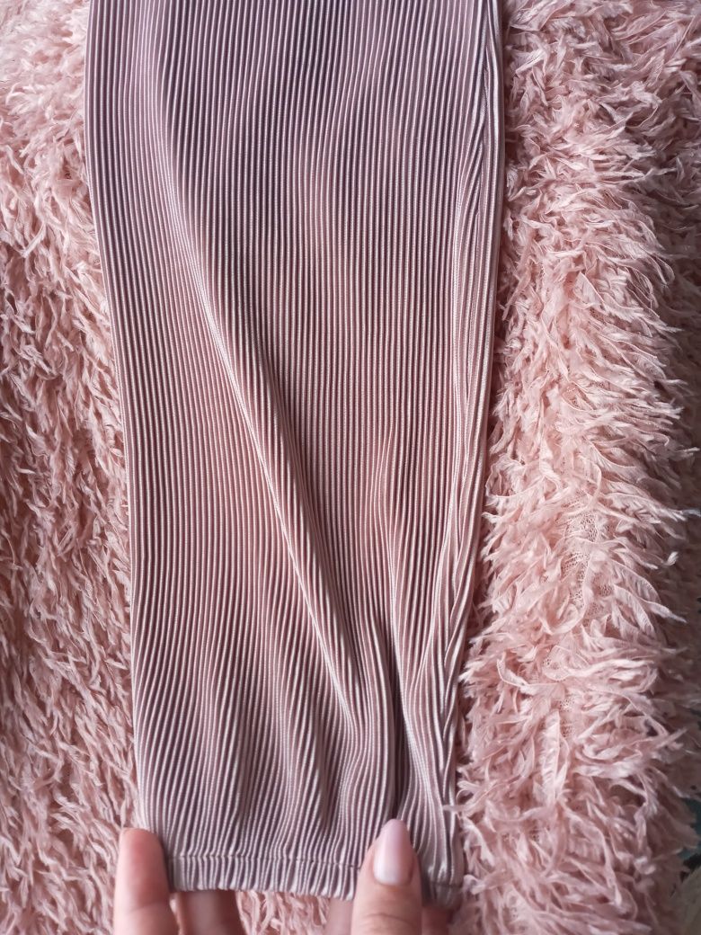 Zara M plisowana beżowa różowa bluzka na Święta Sylwestra