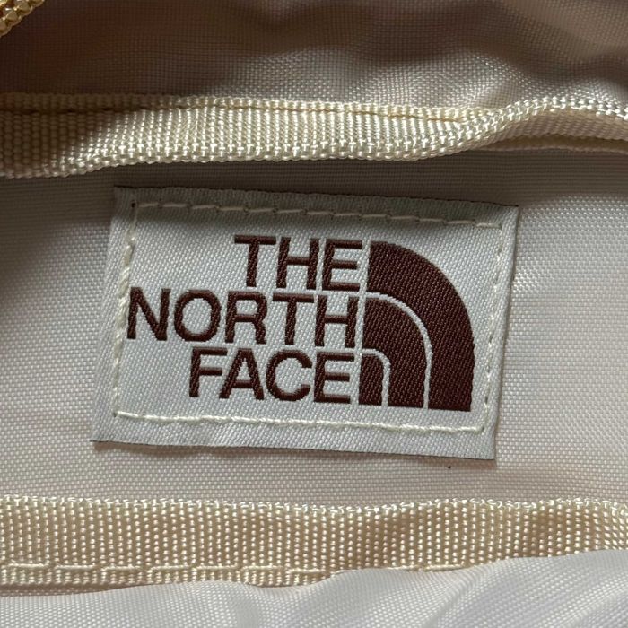 Сумка The North Face у 3-ох кольорах(Чорний, Бежевий, Білий).