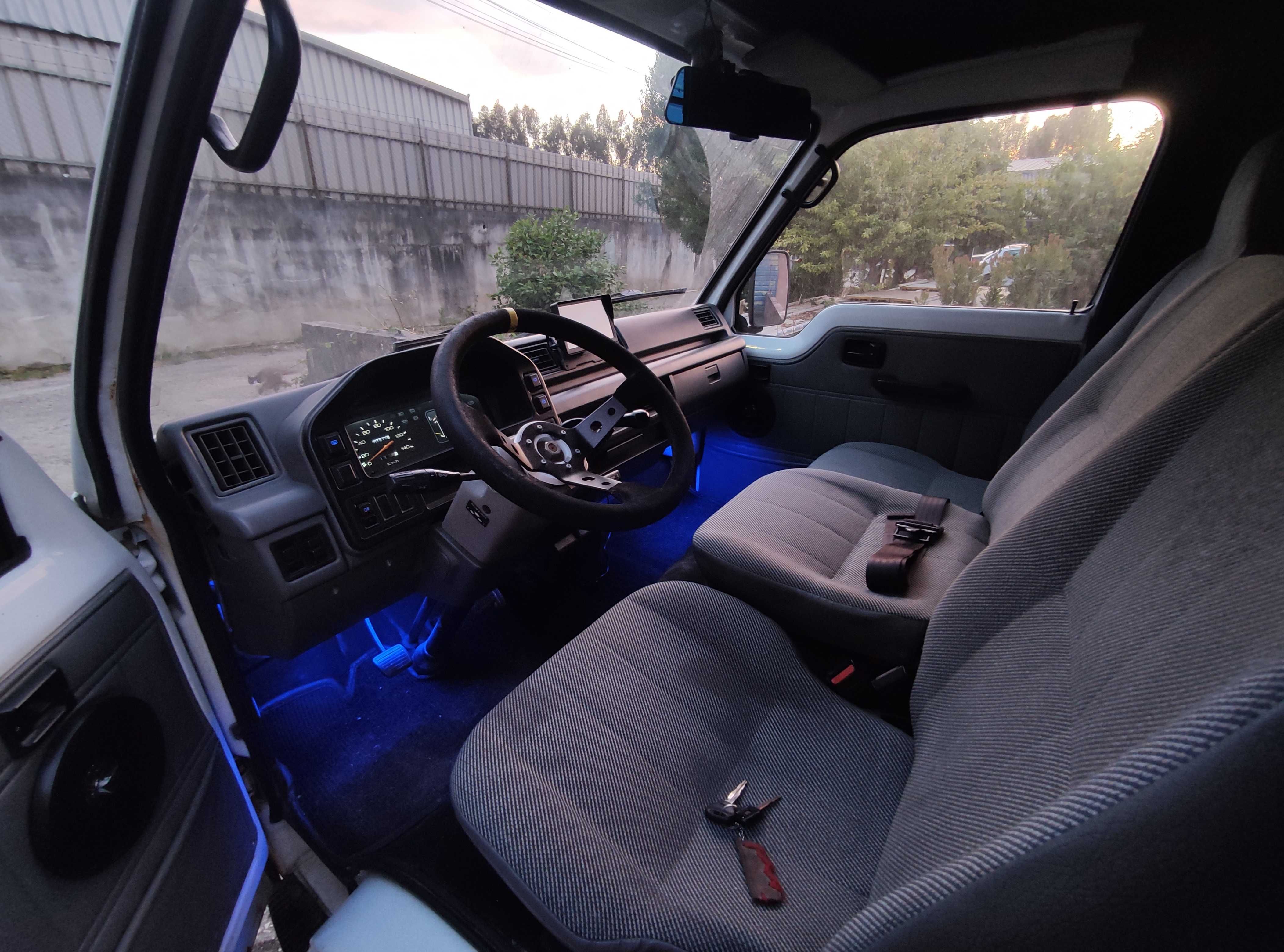 Isuzu Midi 2.4 Turbo Diesel