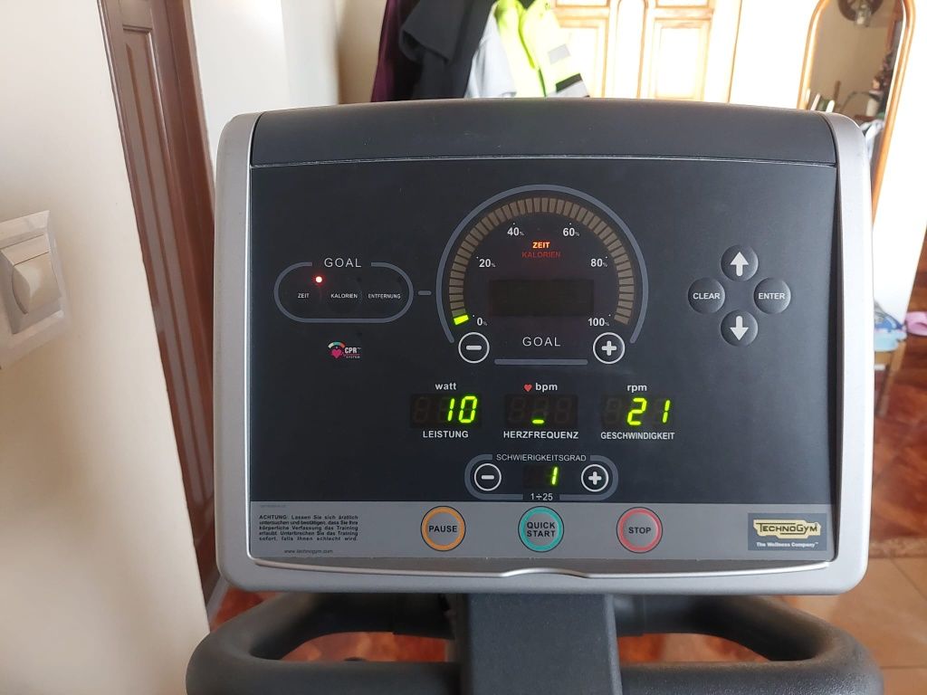 Rowerek treningowy Technogym