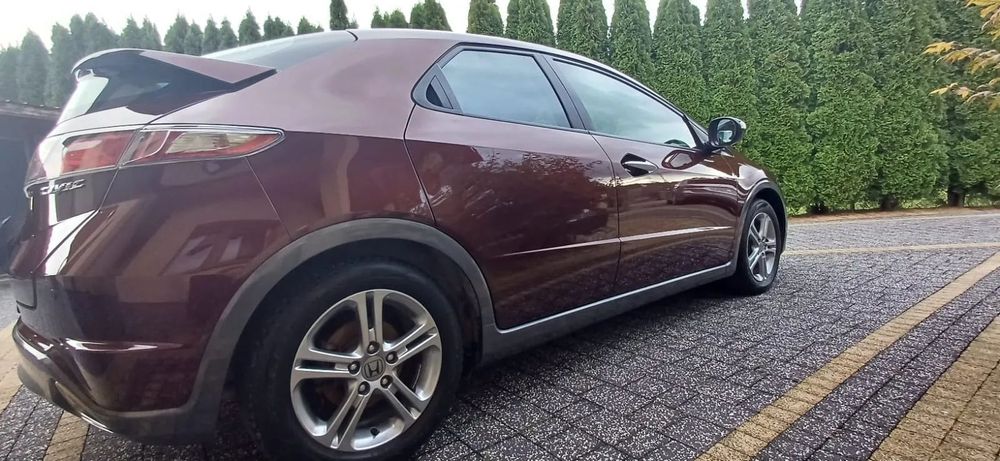 Honda Civic Sprzedam Hondę civic 1.4 benzyna 100km z przebiegiem 182000km w bardzo