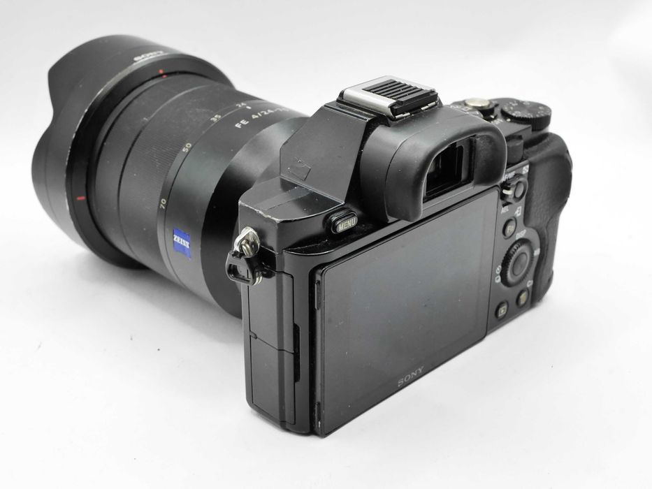 Bezlusterkowiec Sony A7R Zeiss Vario Tessar 24-70 F4 32GB SD 2x aku