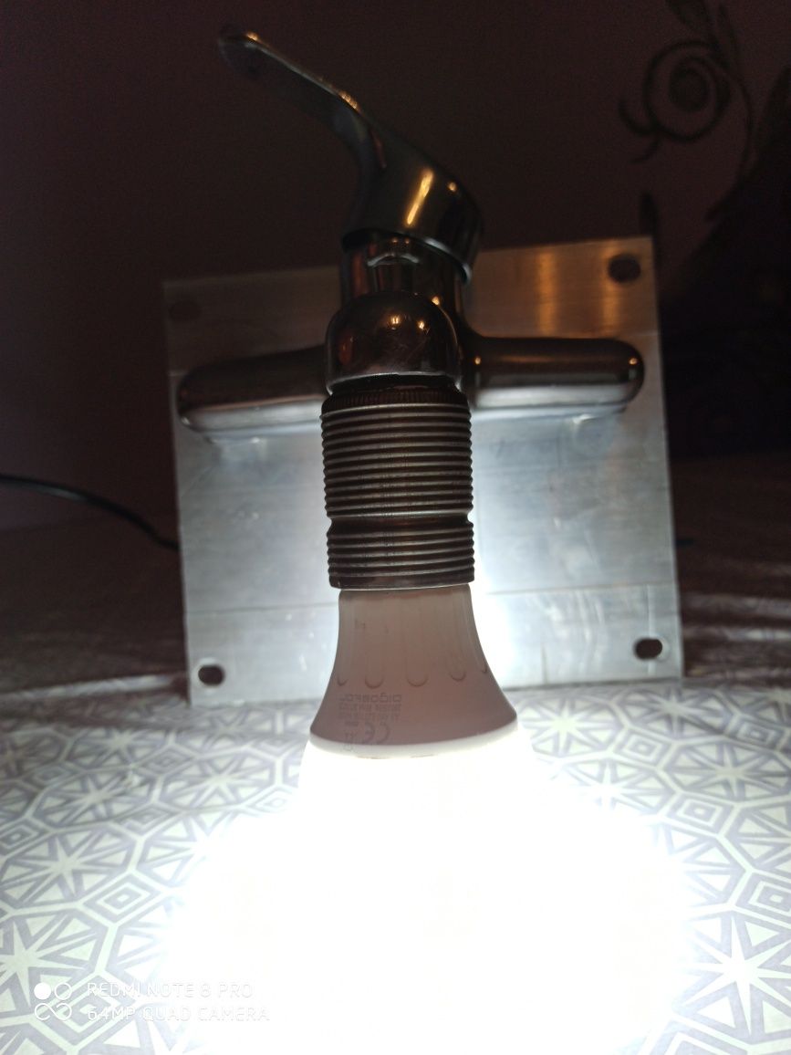 Ciekawa unikalna lampka LED. Lampa ścienna hand made loft industrial