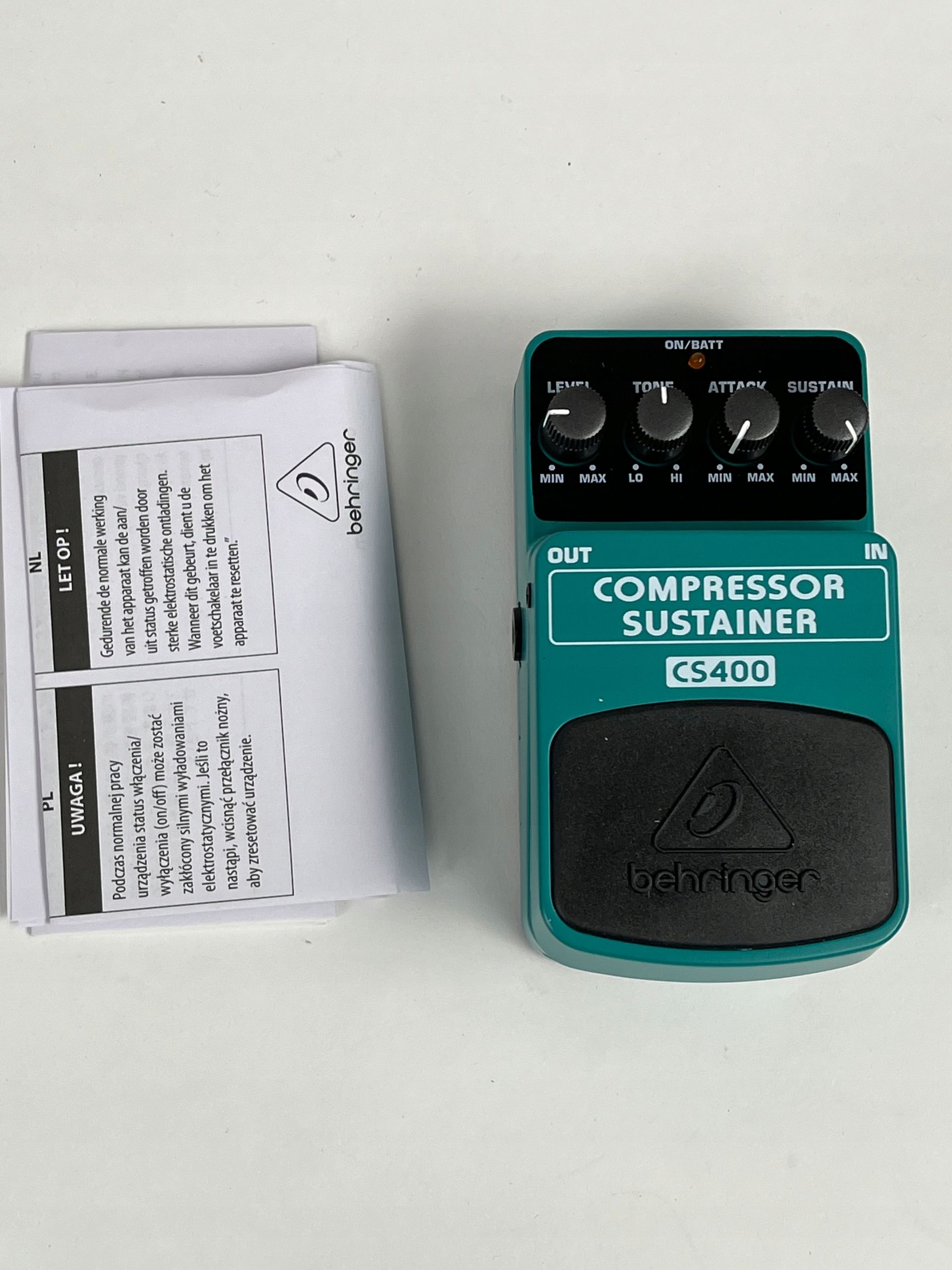 Efekt gitarowy Behringer CS400