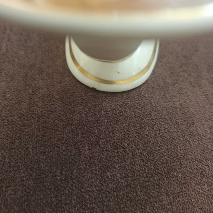 Porcelanowy świecznik antyk