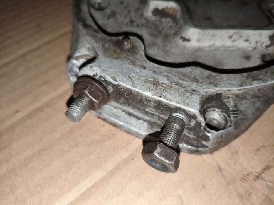 Pokrywa rozrządu plaster M72