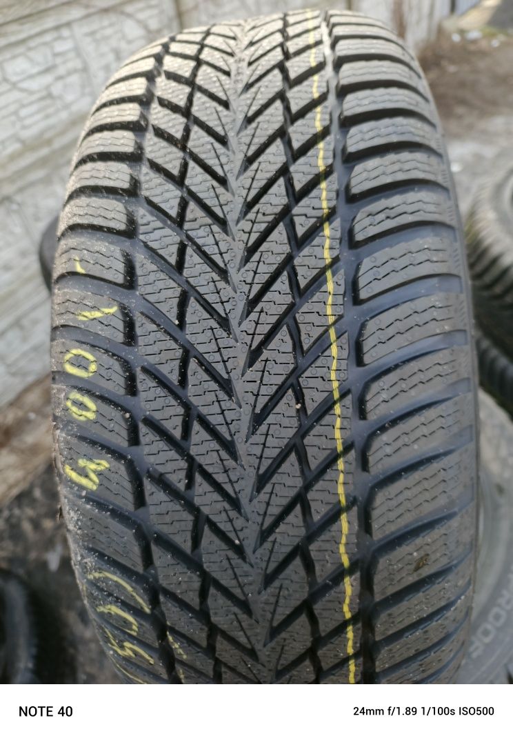 Nowe opony zimowe 225/50/17 Nokian 6 sztuk 2024r