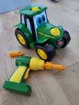 Traktor  rozkręcany  Johnny John Deere Tomy Zbuduj sam 18+