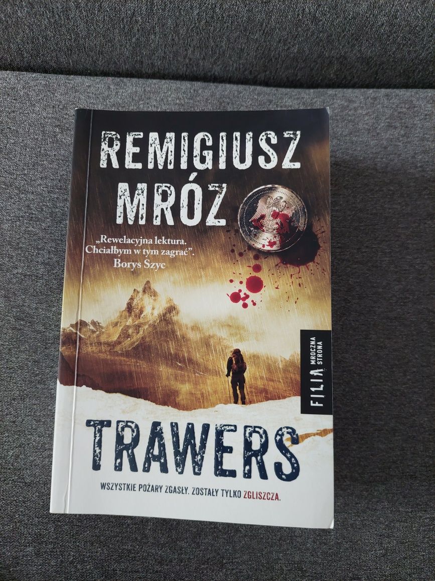 Remigiusz Mróz Trawers